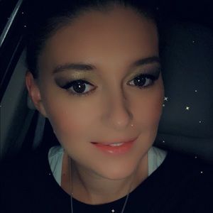 Meet your Posher, Pamela